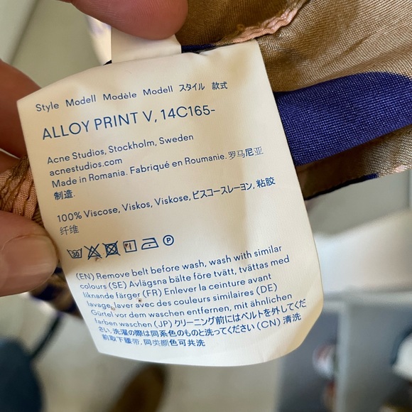 ACNE Studios Alloy Cloud Print silk dress button down with pockets! Size M - Picture 14 of 16